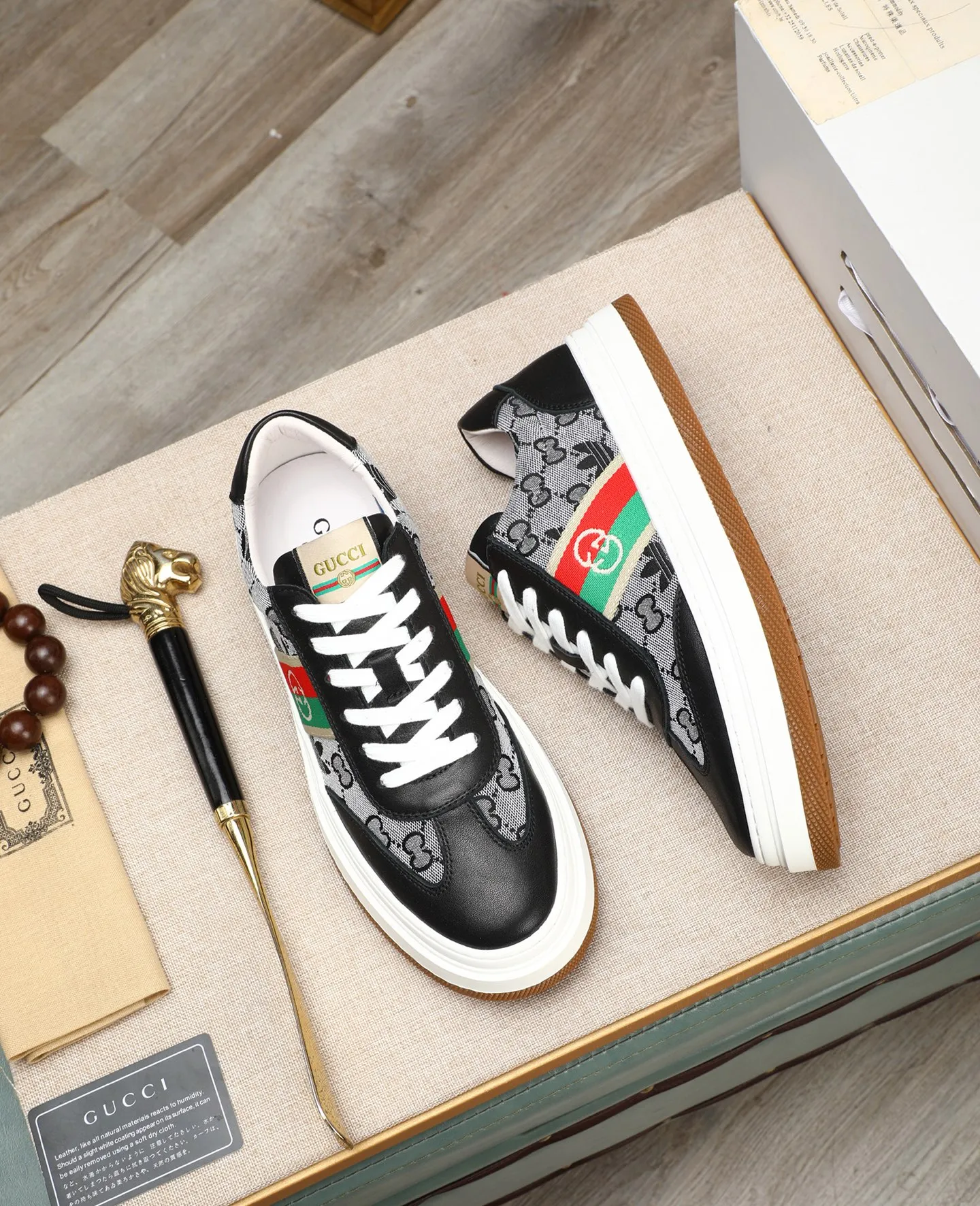 Men's shoes 💰420 GUCCI🔍🔍The latest model is available at the counter simultaneously. Original calfskin imported from Italy, genuine leather lining, (high-end, extravagant and classy) with exquisite workmanship. Sole: Original sole provided by the original factory. ⚠Exclusive double-layer movable molded sole is super comfortable⚠. Photographed in real life. 🎬The real thing is better. 🔍🔍"High quality·Follow the order" code number 38-44